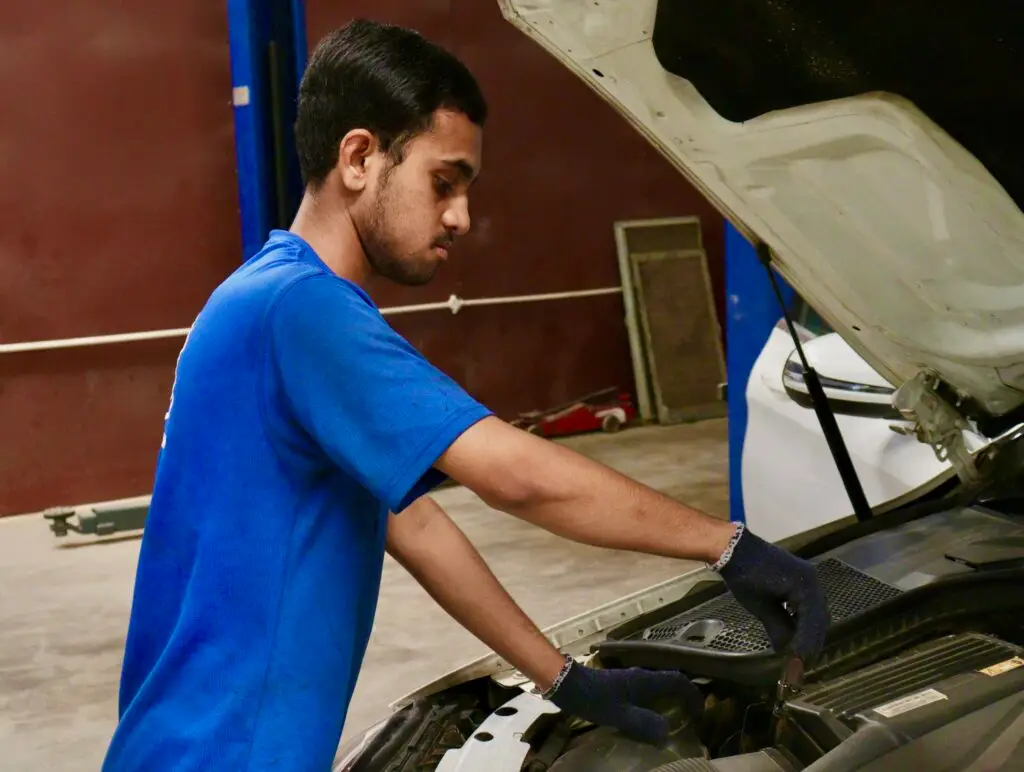 Basca Motors Gurgaon Mercedes Benz Luxury Workshop Technician Working on Mercedes Car